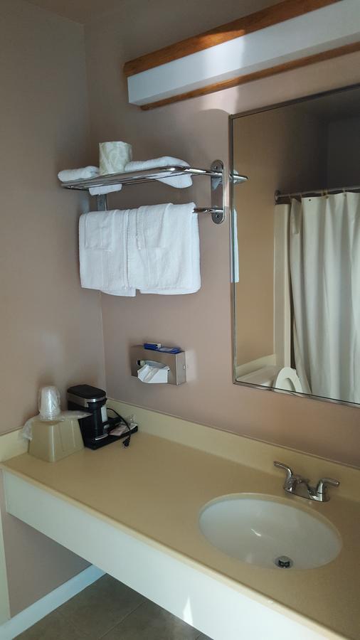 Rodeway Inn At Somers Cove Marina Crisfield Esterno foto